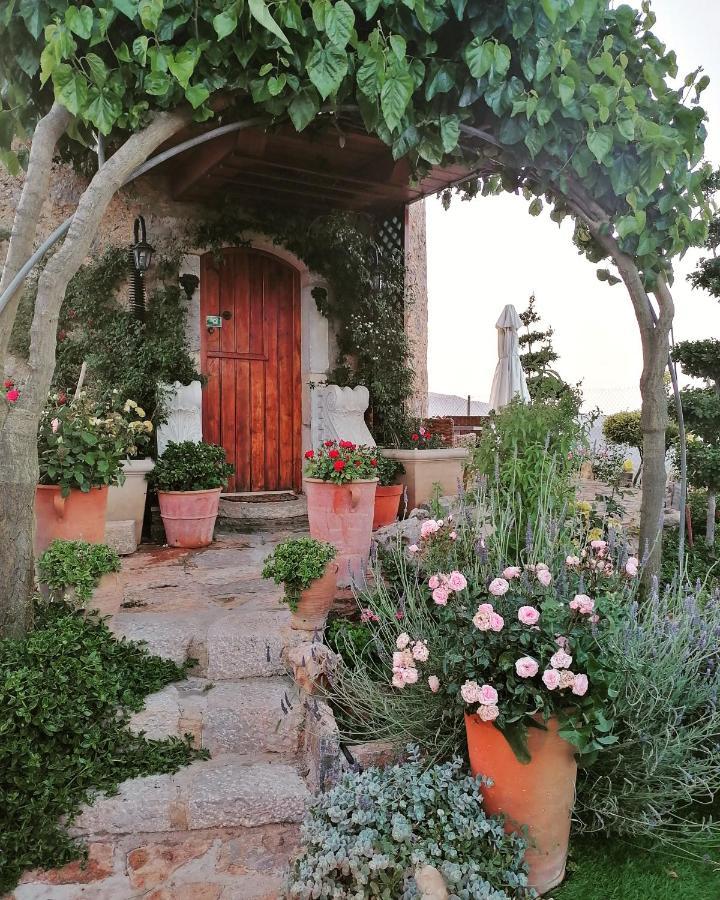 Traditional Windmill-Milos Kroustas Exterior photo